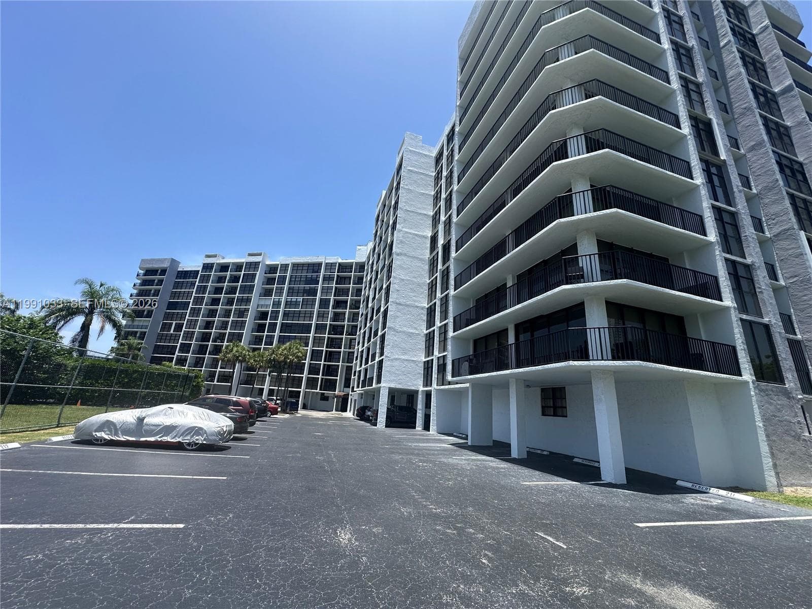 TOWERS OF OCEANVIEW SOUTH · #717 in Hallandale Beach - Photo 23
