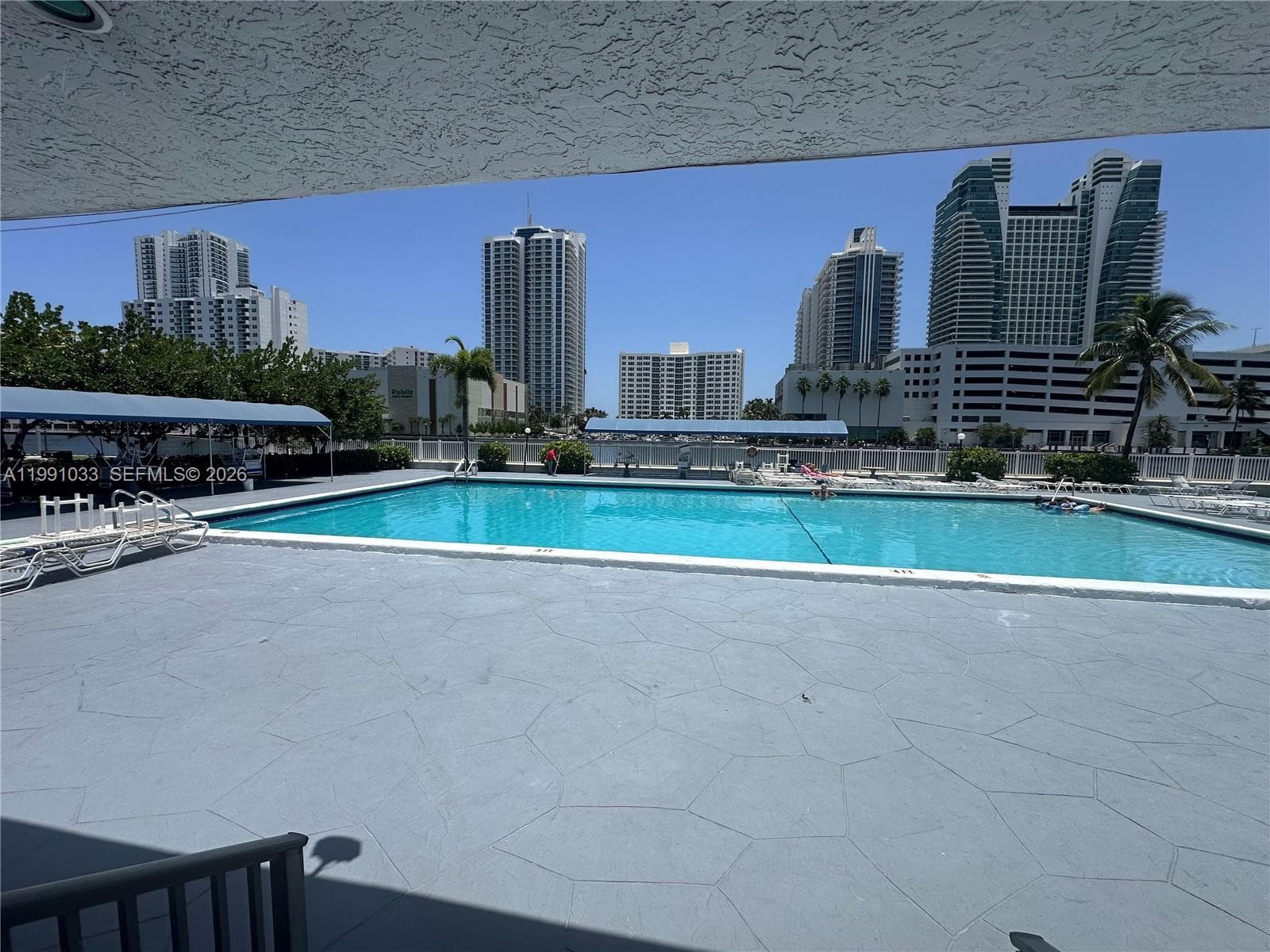 TOWERS OF OCEANVIEW SOUTH · #717 in Hallandale Beach - Photo 28