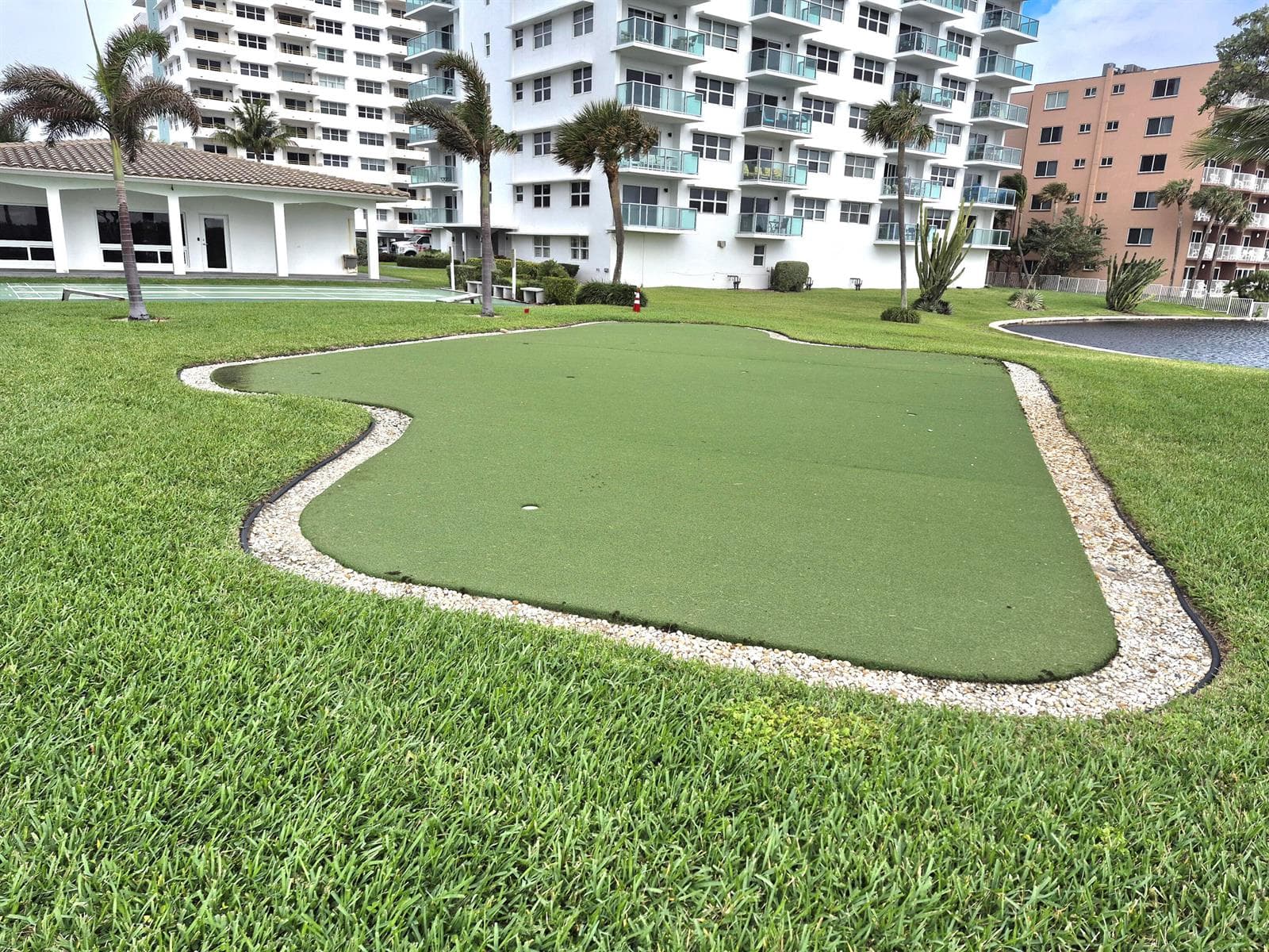 TW MINI GOLF 2