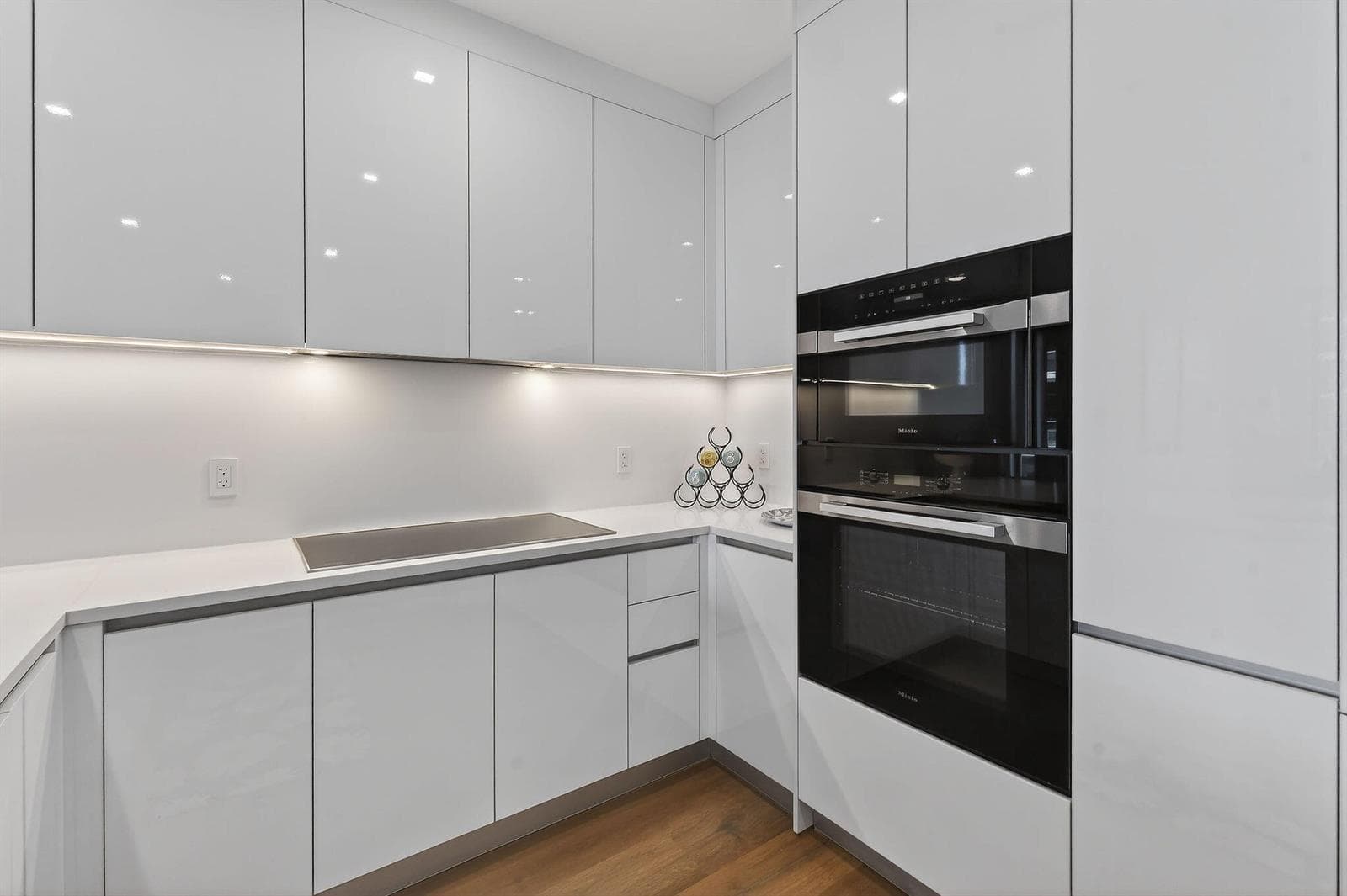 220LakeShoreDr#715(3)