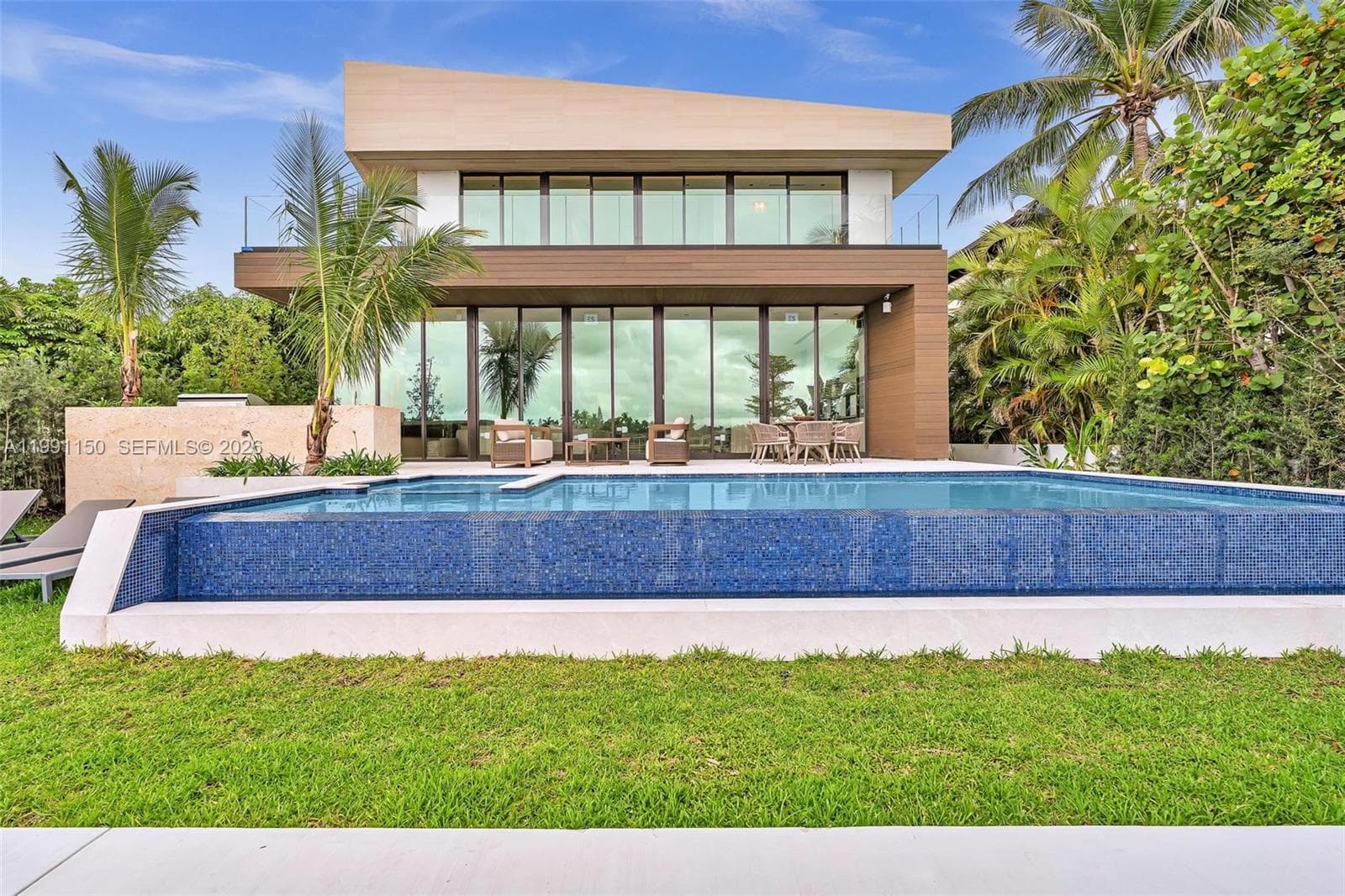 535 N Shore Dr photo 41