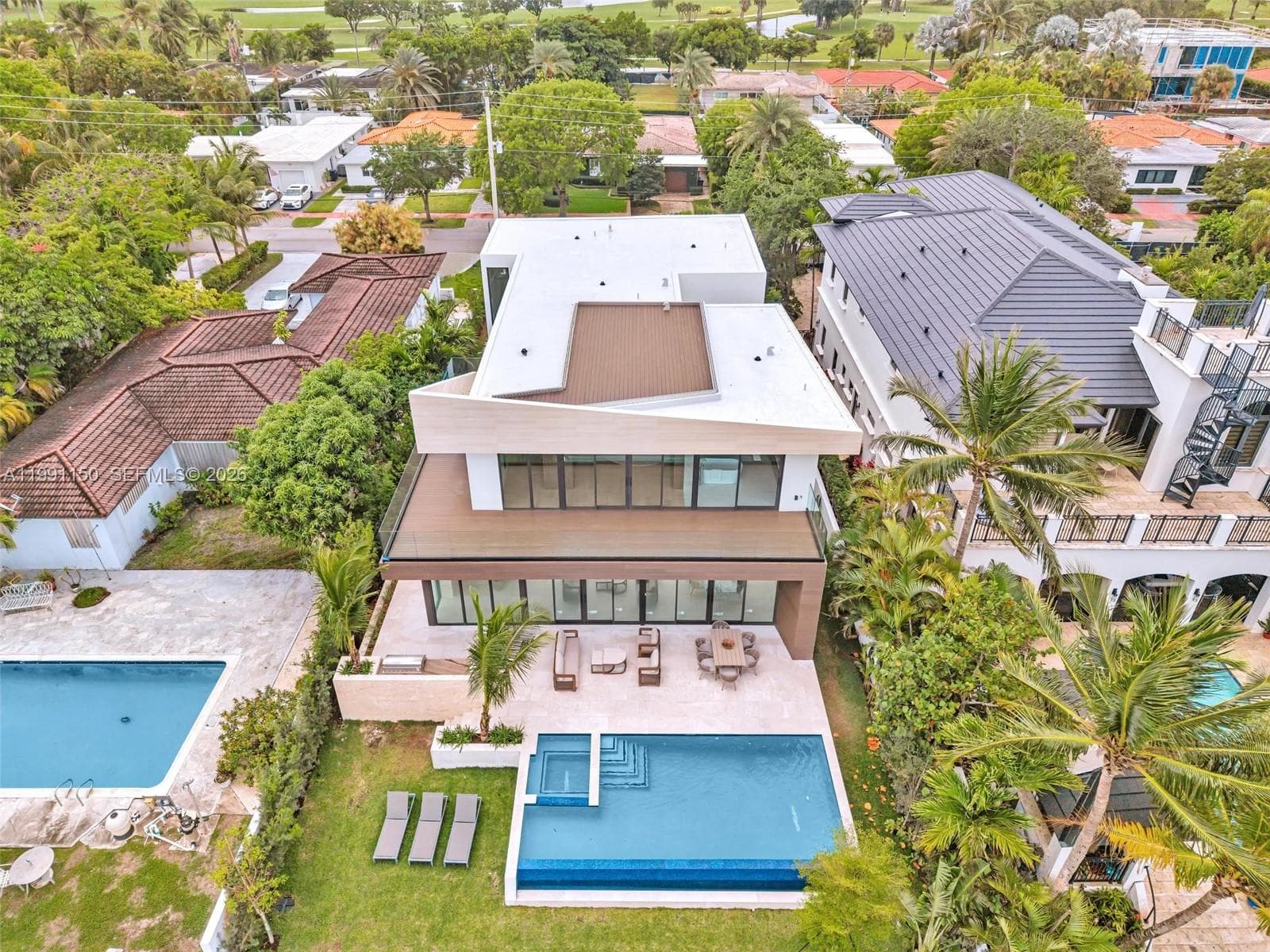 535 N Shore Dr photo 45