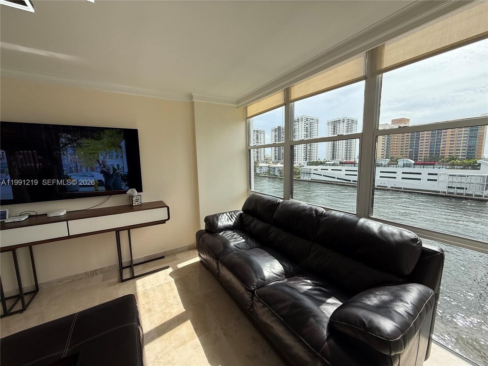 Oceanview Park Condo · #720 in Hallandale Beach - Photo 2