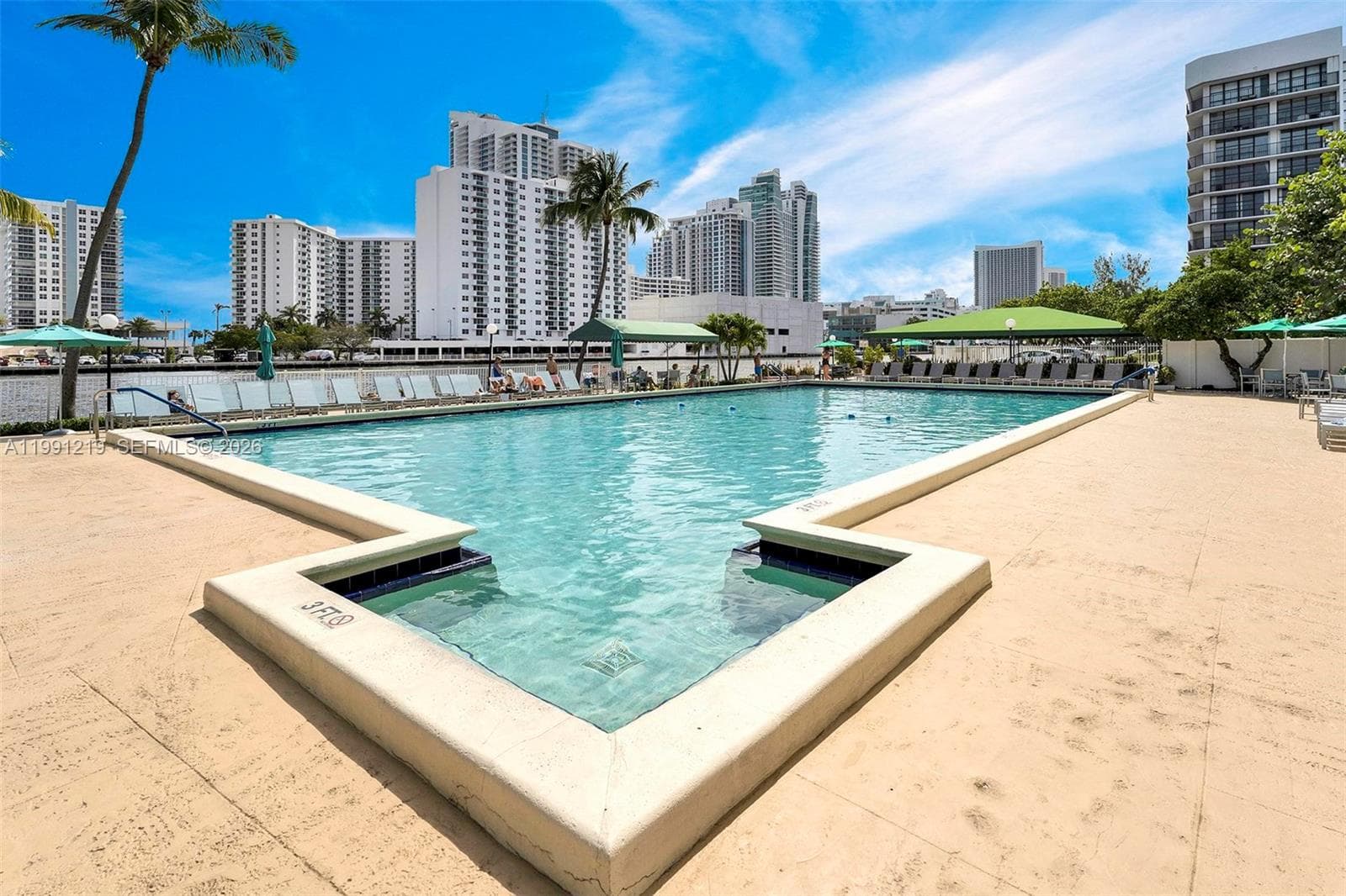 Oceanview Park Condo · #720 in Hallandale Beach - Photo 22
