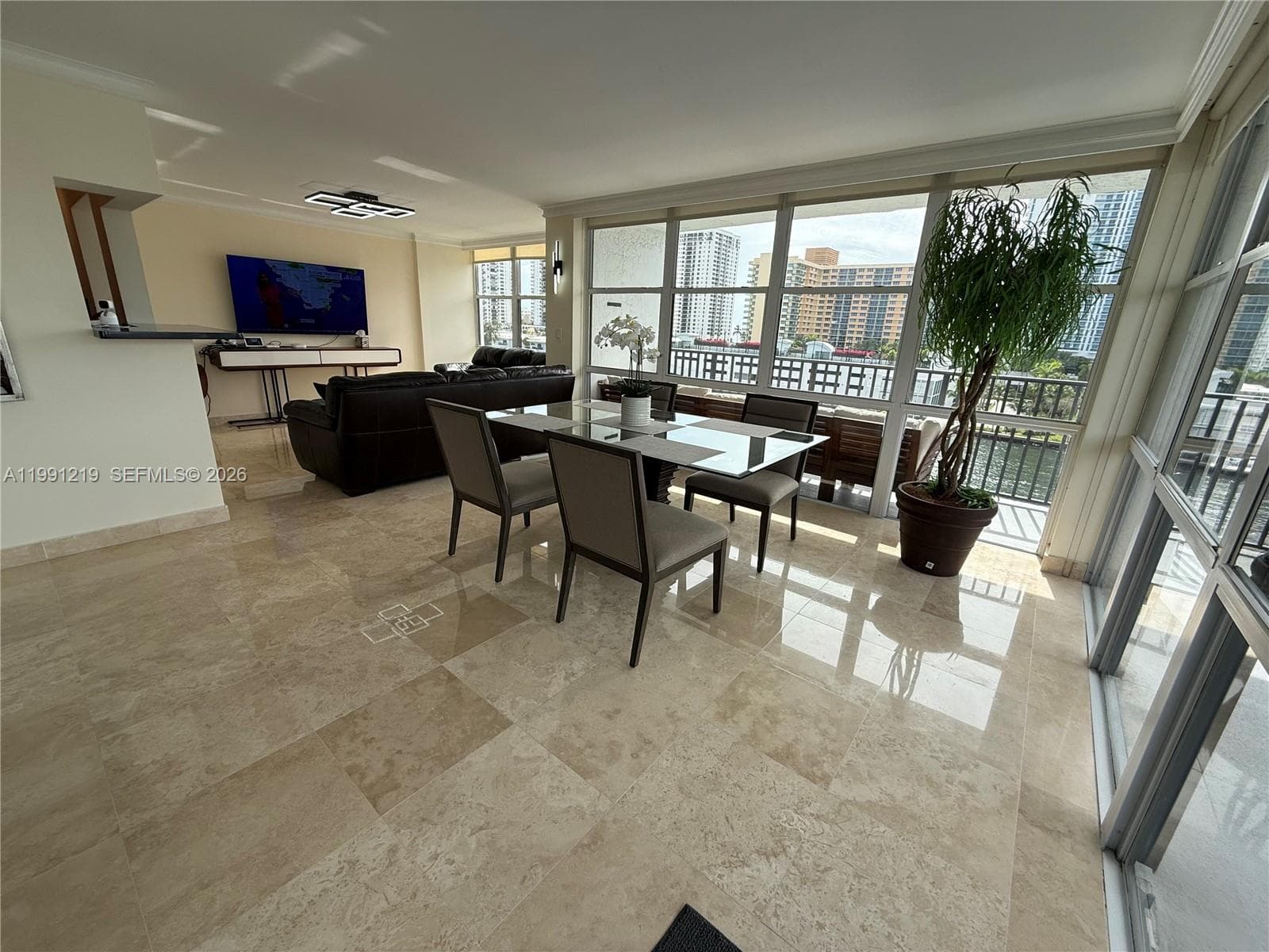Oceanview Park Condo · #720 in Hallandale Beach - Photo 5
