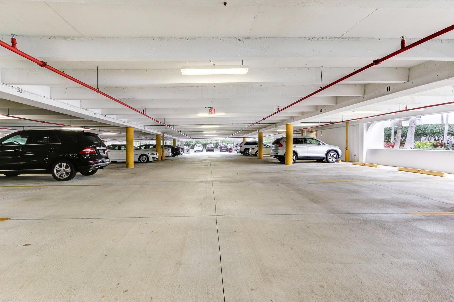 33. Garage
