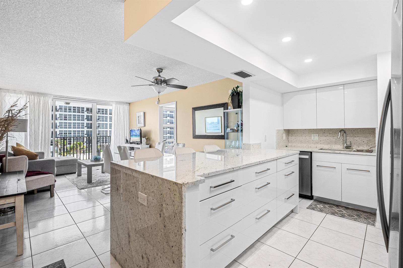 525 N Ocean Blvd-11