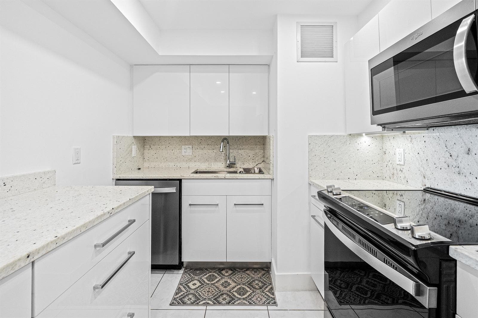 525 N Ocean Blvd-12