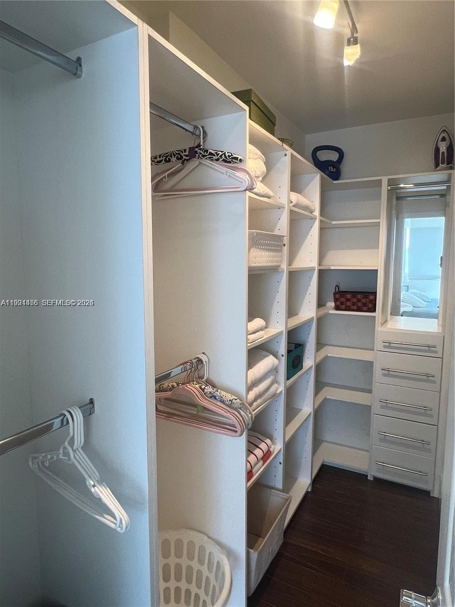 THE AMETHYST CONDO · #704 in Miami Beach - Photo 12