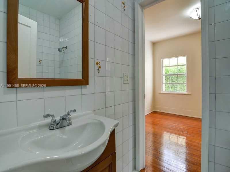 1507 Genoa St #0 photo 6