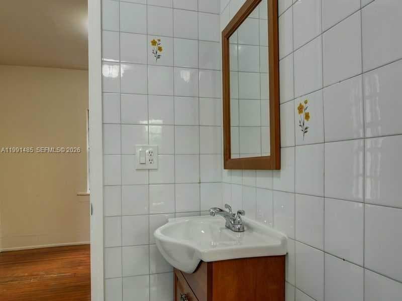 1507 Genoa St #0 photo 5