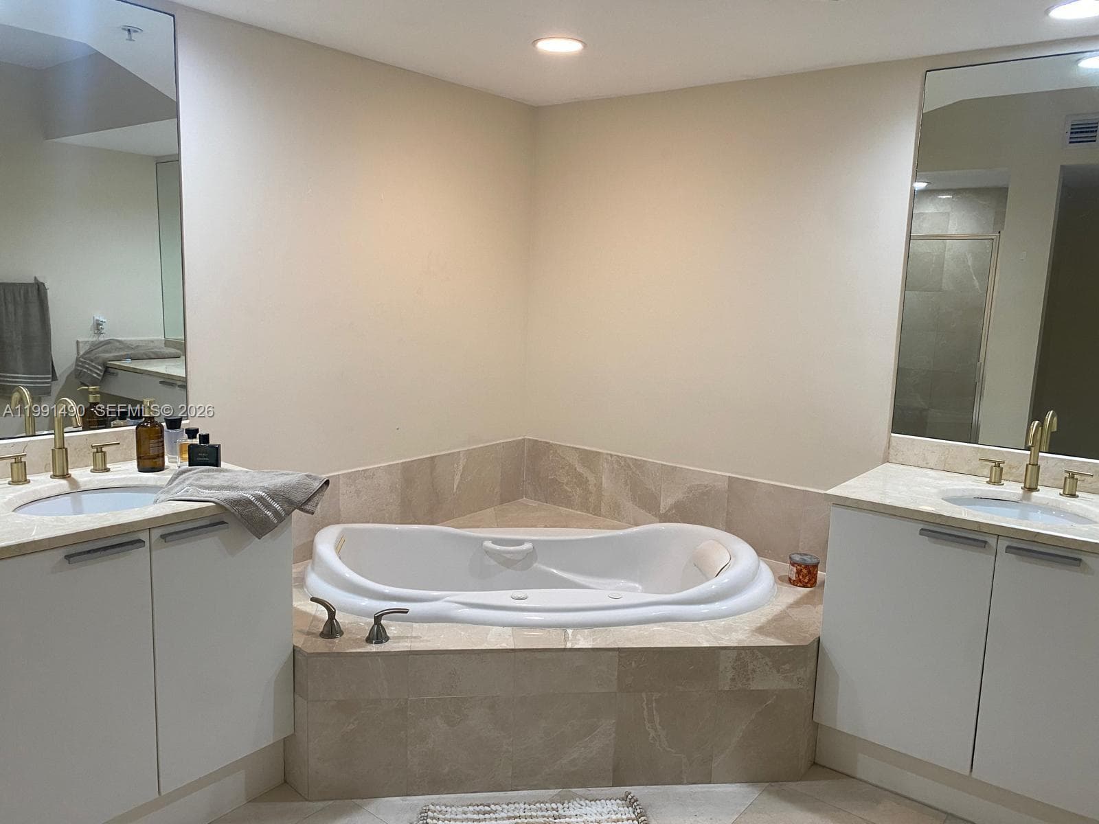 THE OAKS I CONDO · #1705 in North Miami - Photo 12