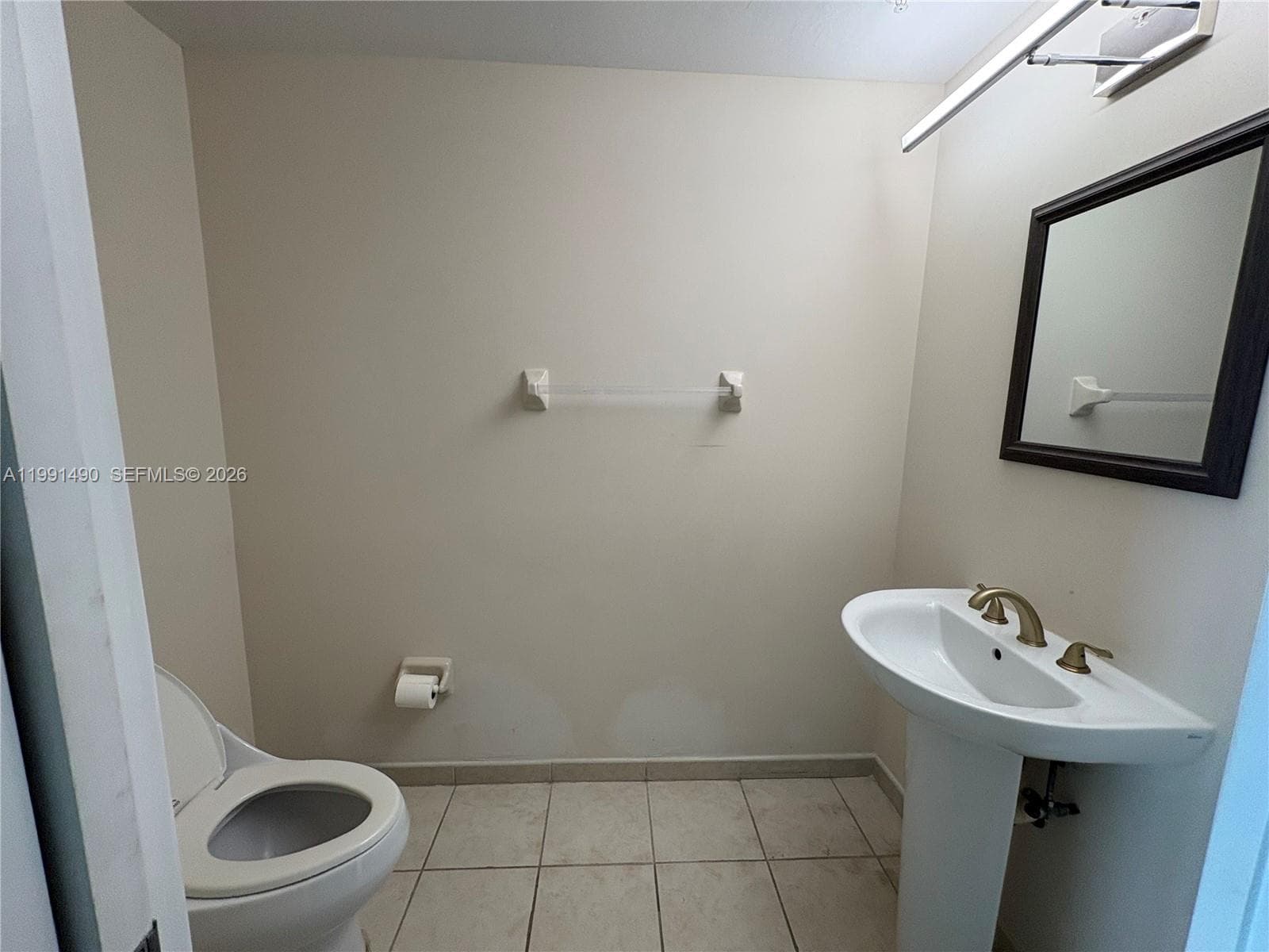 THE OAKS I CONDO · #1705 in North Miami - Photo 8