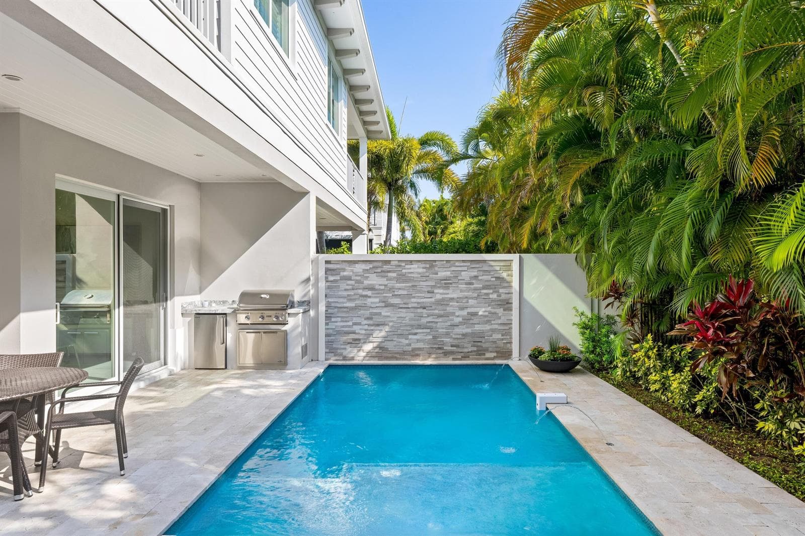 Pool 1