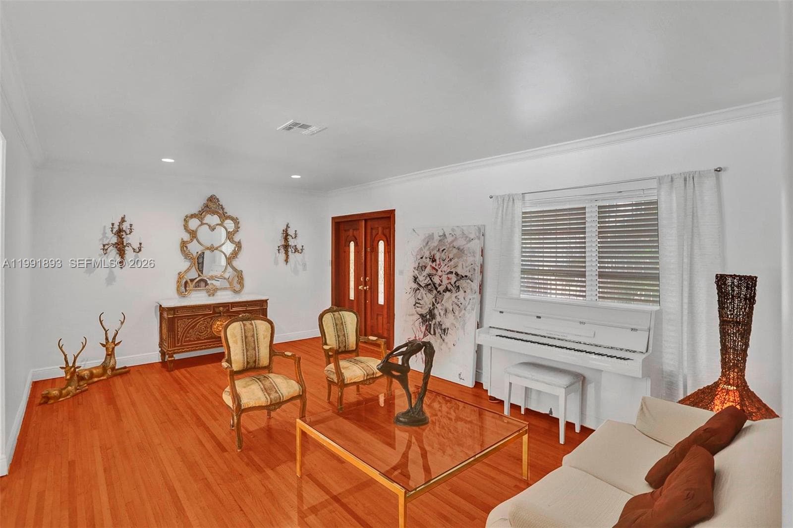 3920 Monserrate St photo 9