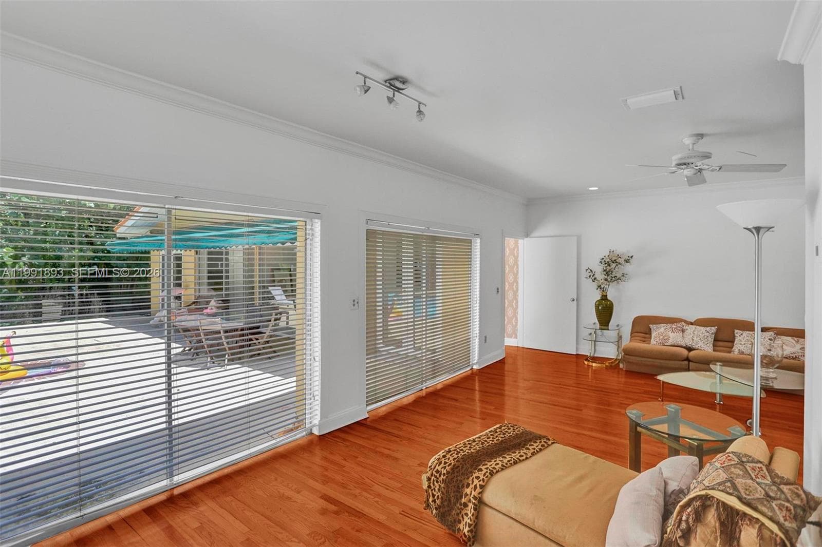 3920 Monserrate St photo 30