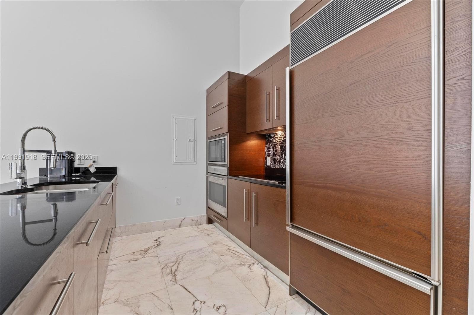 Icon Brickell I · #2209 in Miami - Photo 2