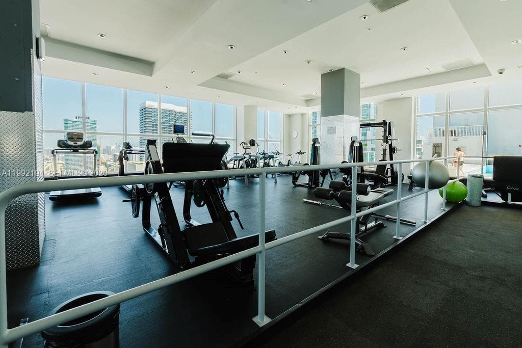 Loft Downtown II · #512 in Miami - Photo 16