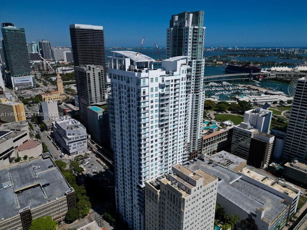 Loft Downtown II · #512 in Miami - Photo 19