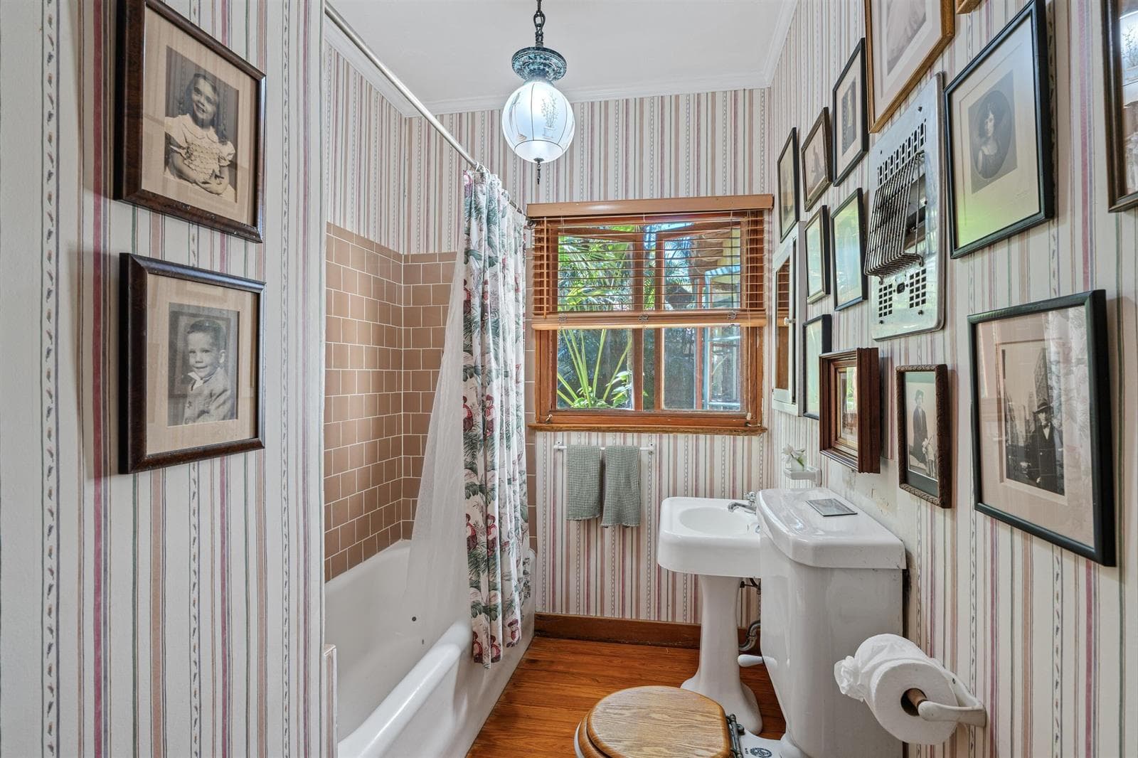 BATHROOM_1_DT