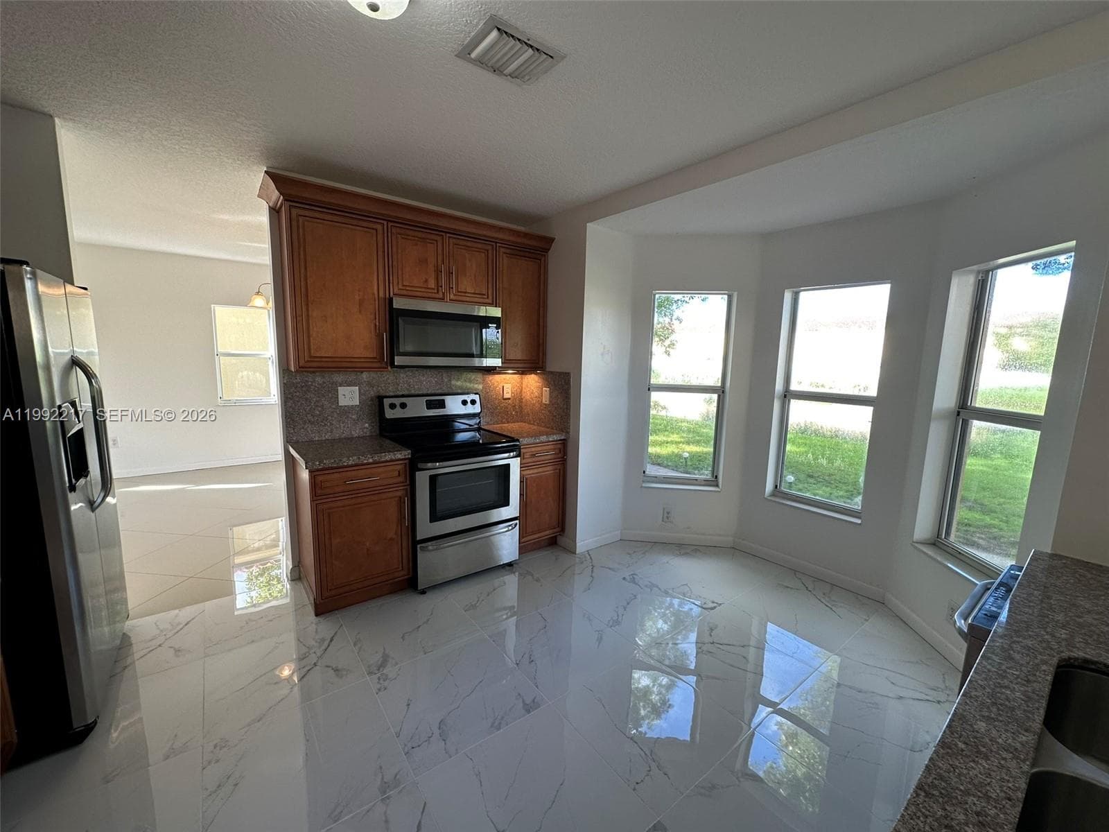 1720 NE 35 Avenue photo 4