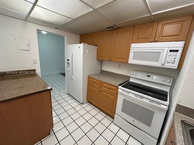 MILLER LAKE CONDO · #2R in Miami - Photo 7