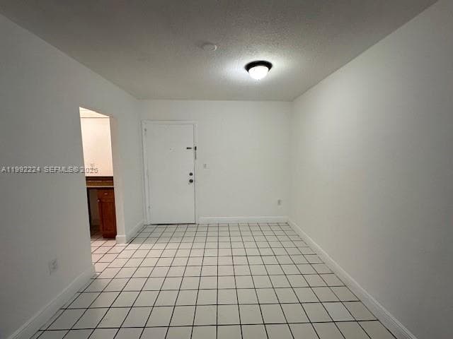 MILLER LAKE CONDO · #2R in Miami - Photo 5
