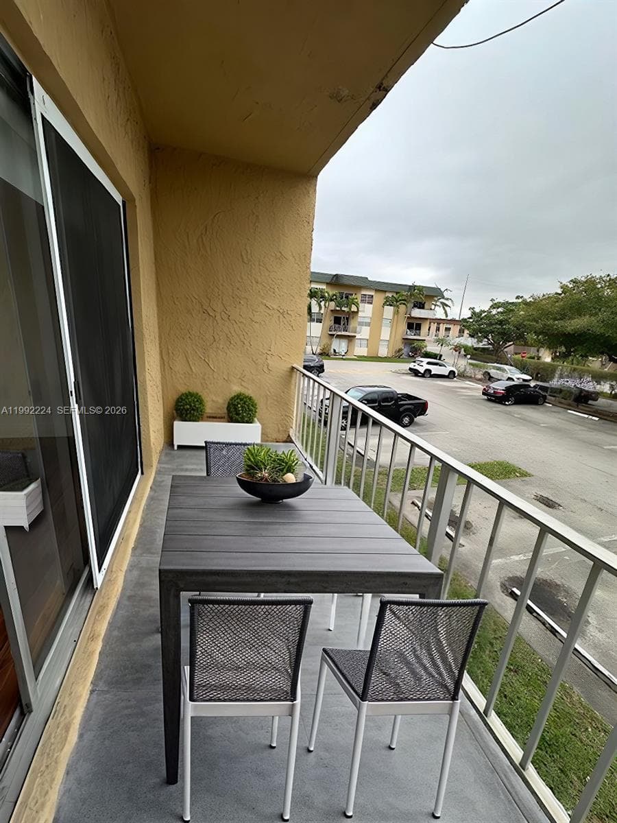 MILLER LAKE CONDO · #2R in Miami - Photo 14