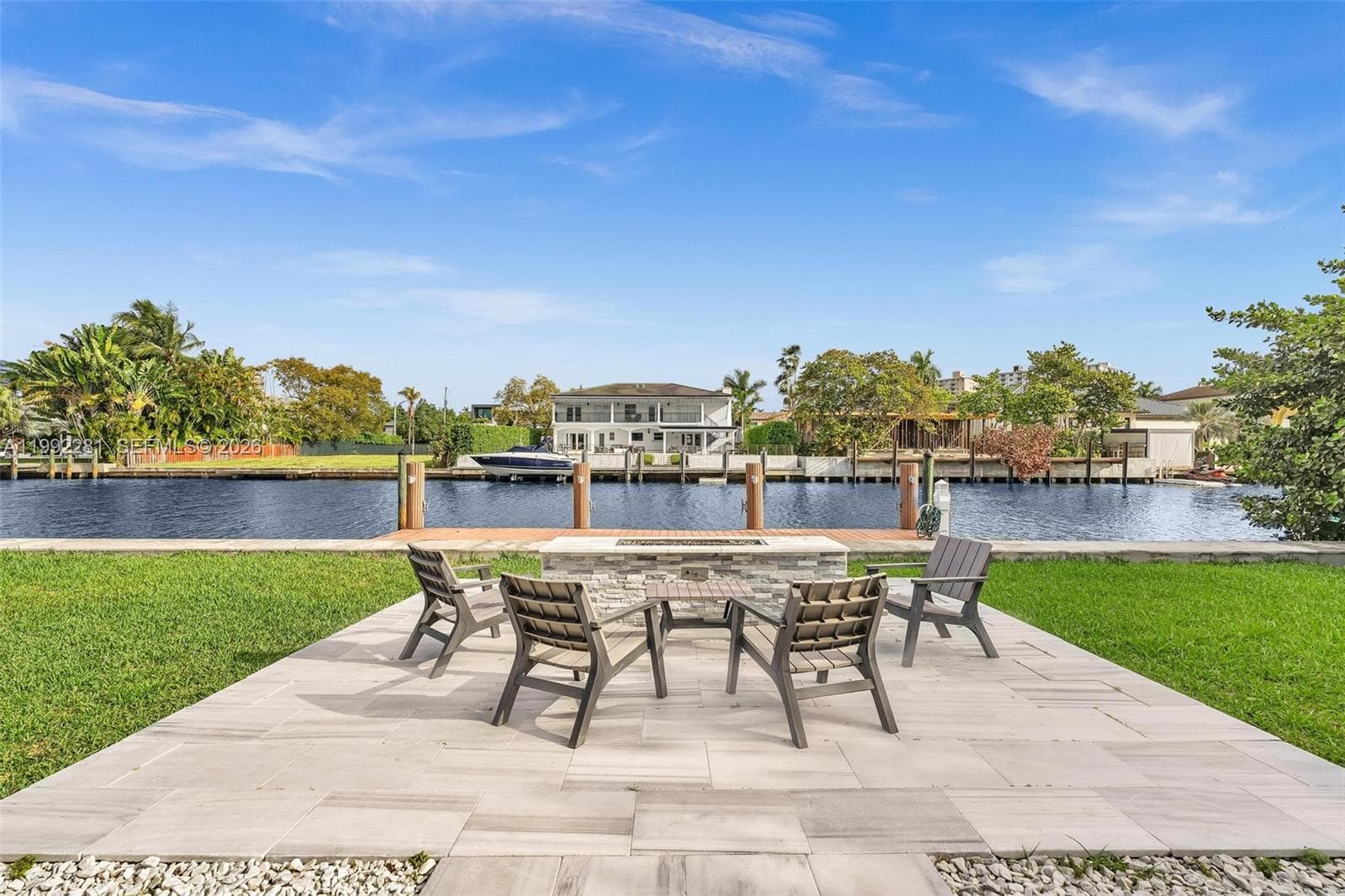 472 Sunset Dr photo 33