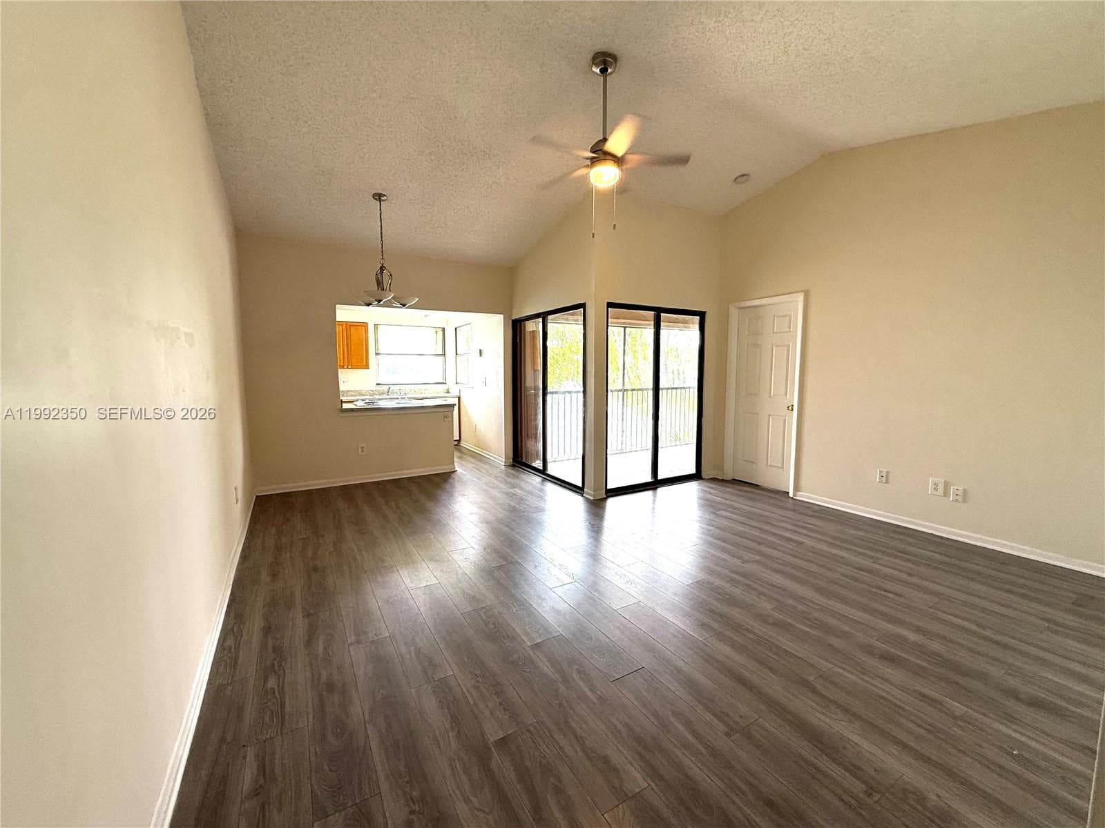 LAKESHORE CONDO #5 · #800I in Homestead - Photo 4