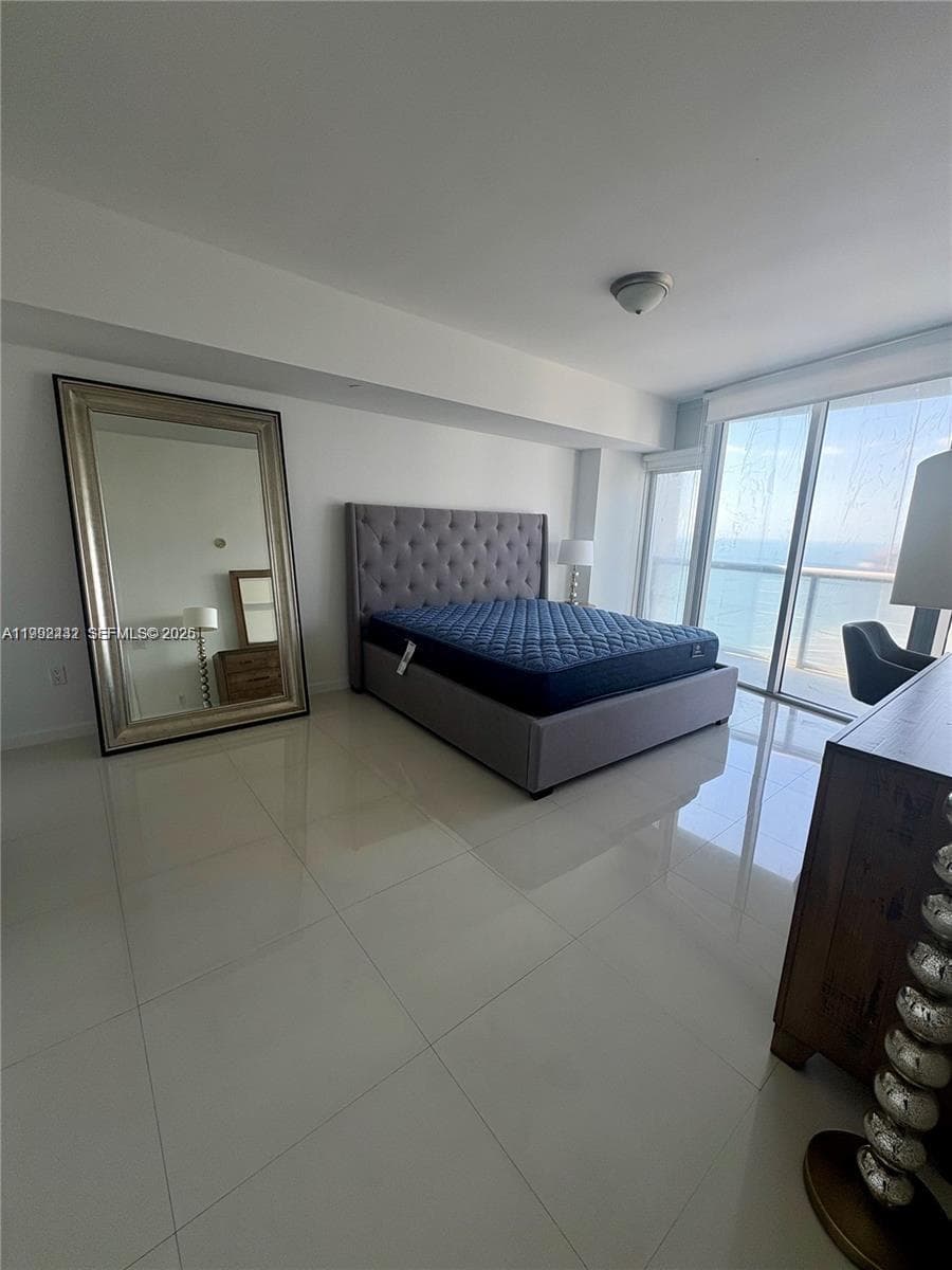 Icon Brickell II · #3909 in Miami - Photo 7