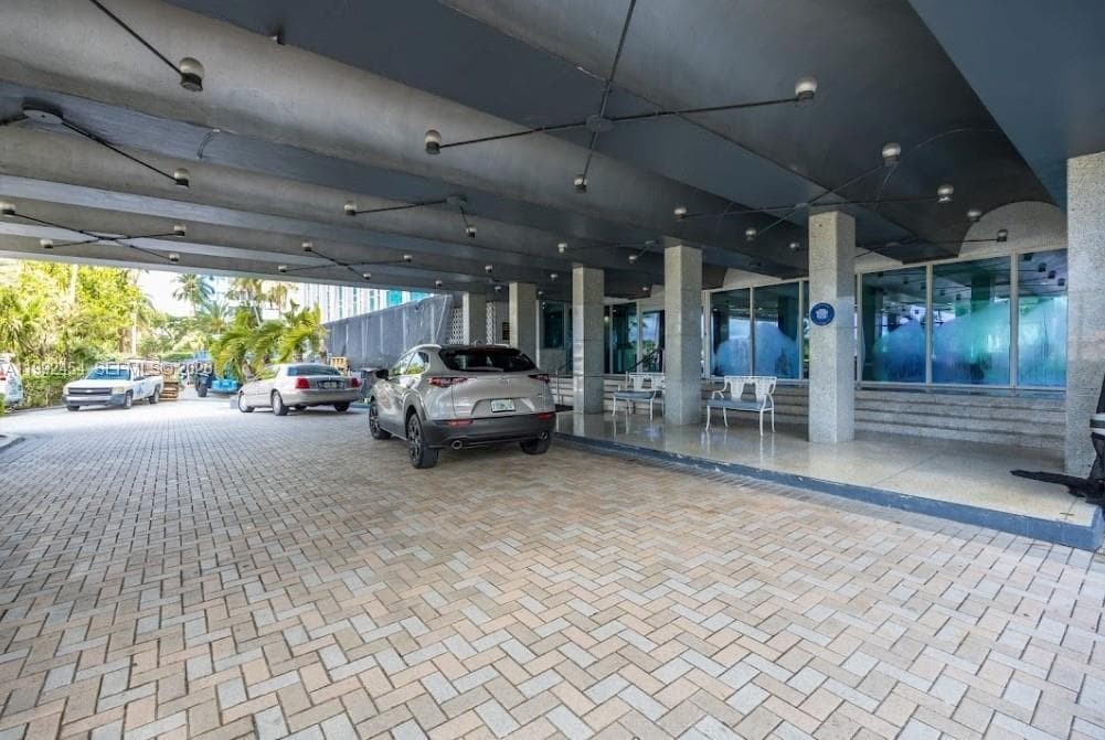 CRYSTAL HOUSE CONDO · #2K in Miami Beach - Photo 19