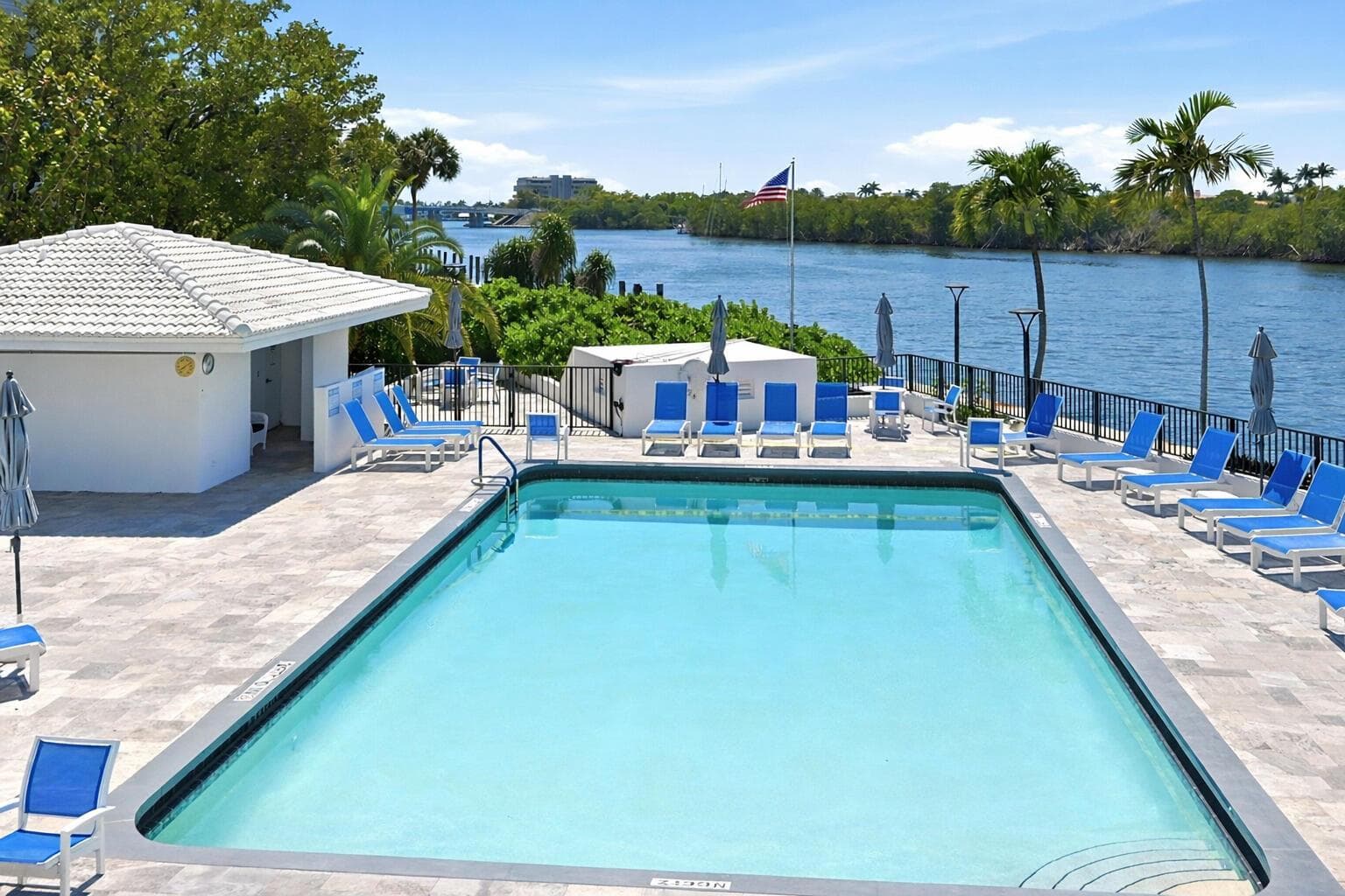 26_serene poolside retreat with lush vie