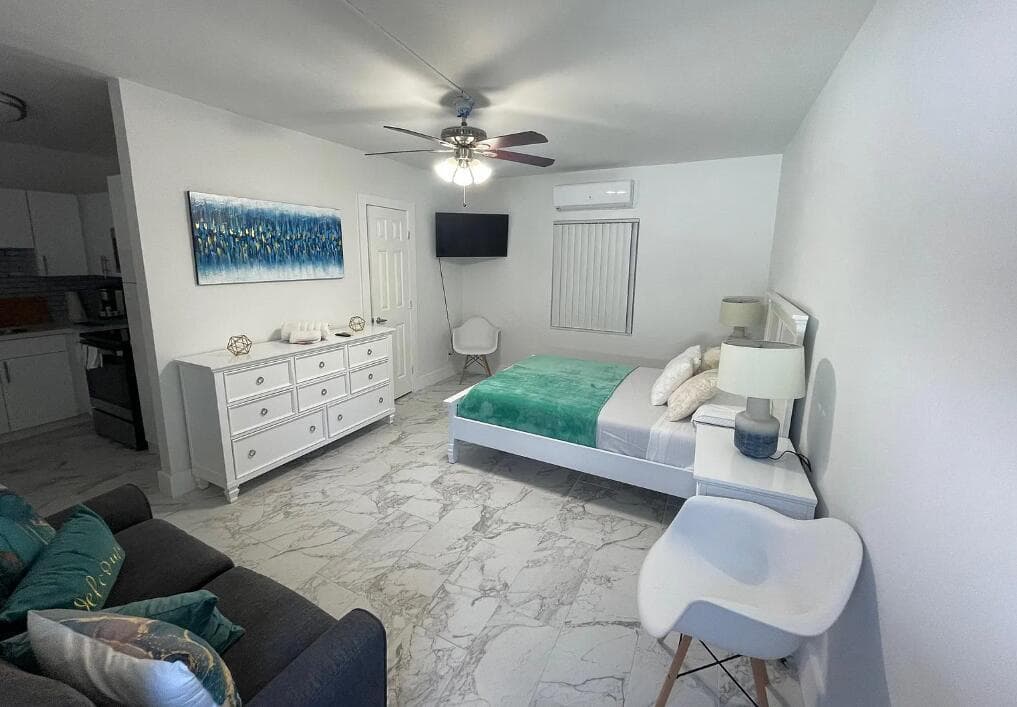Studio Apartment
