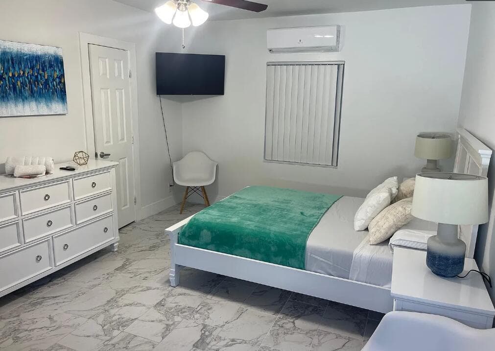 Studio Apartment