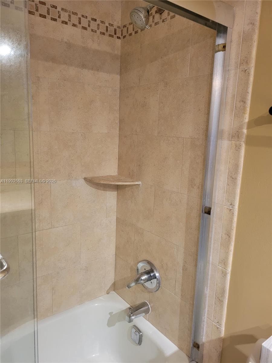 KEYSTONE TOWERS CONDO · #904 in North Miami - Photo 8