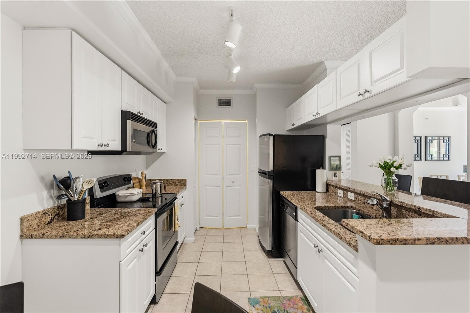 Porto Bellagio · #1301 in Sunny Isles Beach - Photo 6