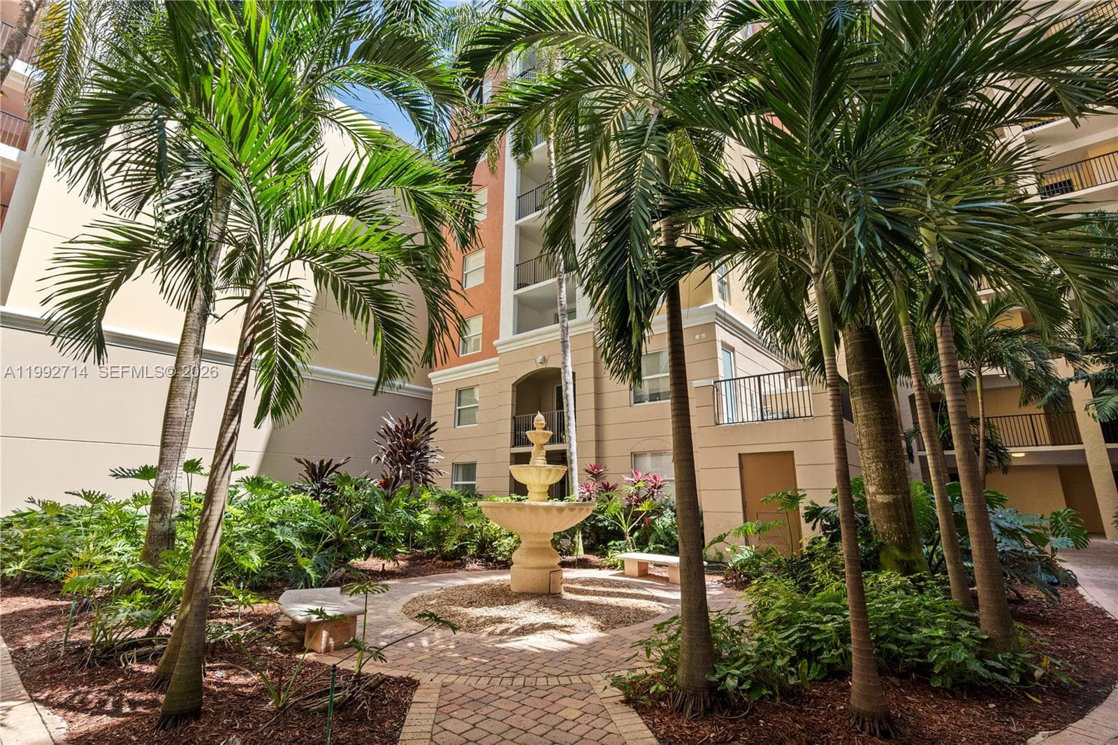 Porto Bellagio · #1301 in Sunny Isles Beach - Photo 28