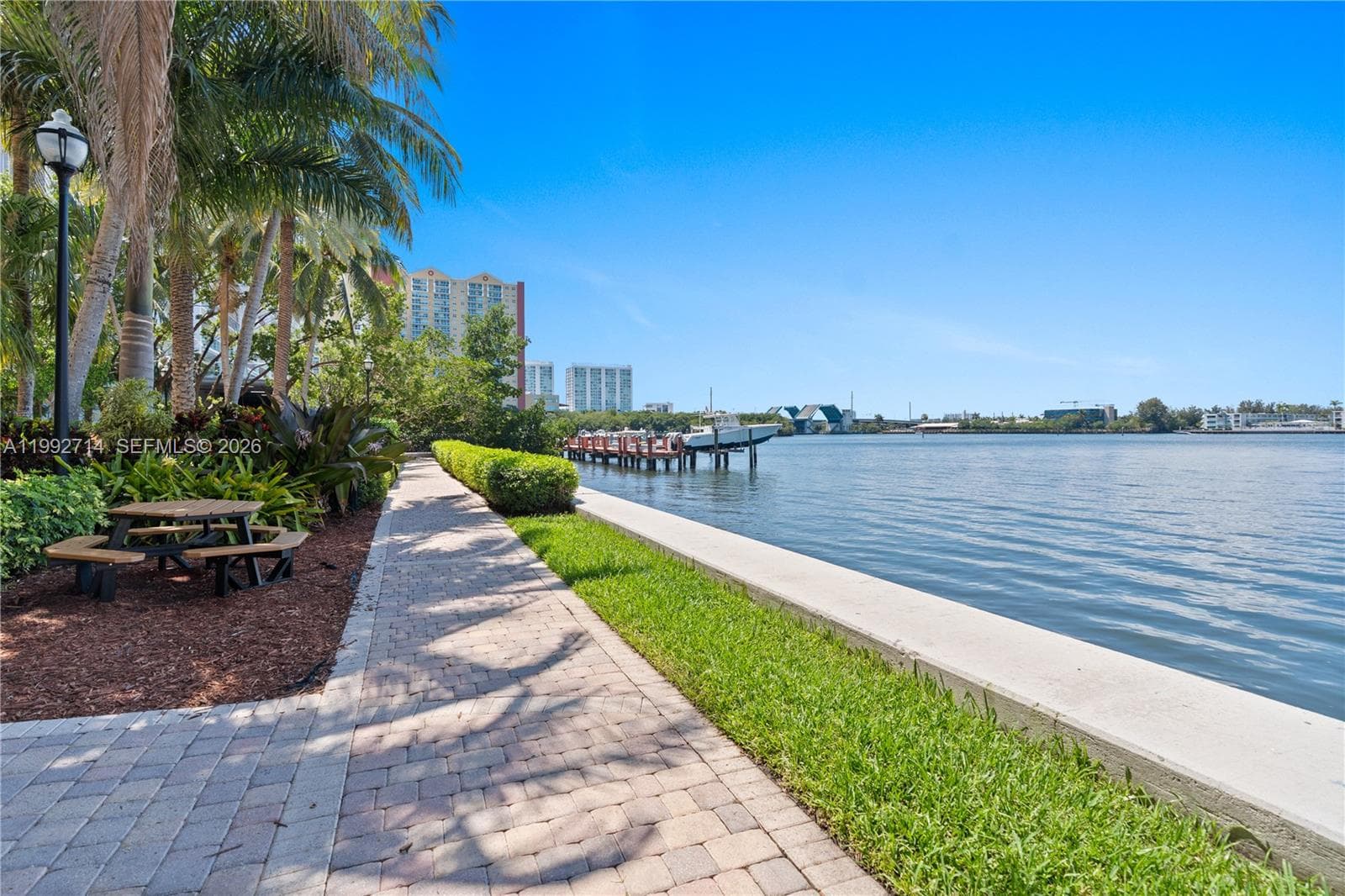 Porto Bellagio · #1301 in Sunny Isles Beach - Photo 38