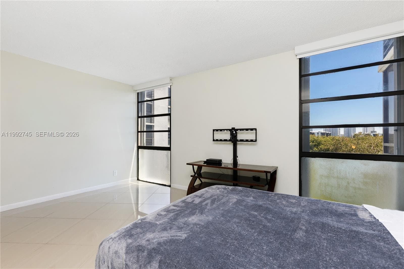 BISCAYA IV CONDO · #605 in Aventura - Photo 11