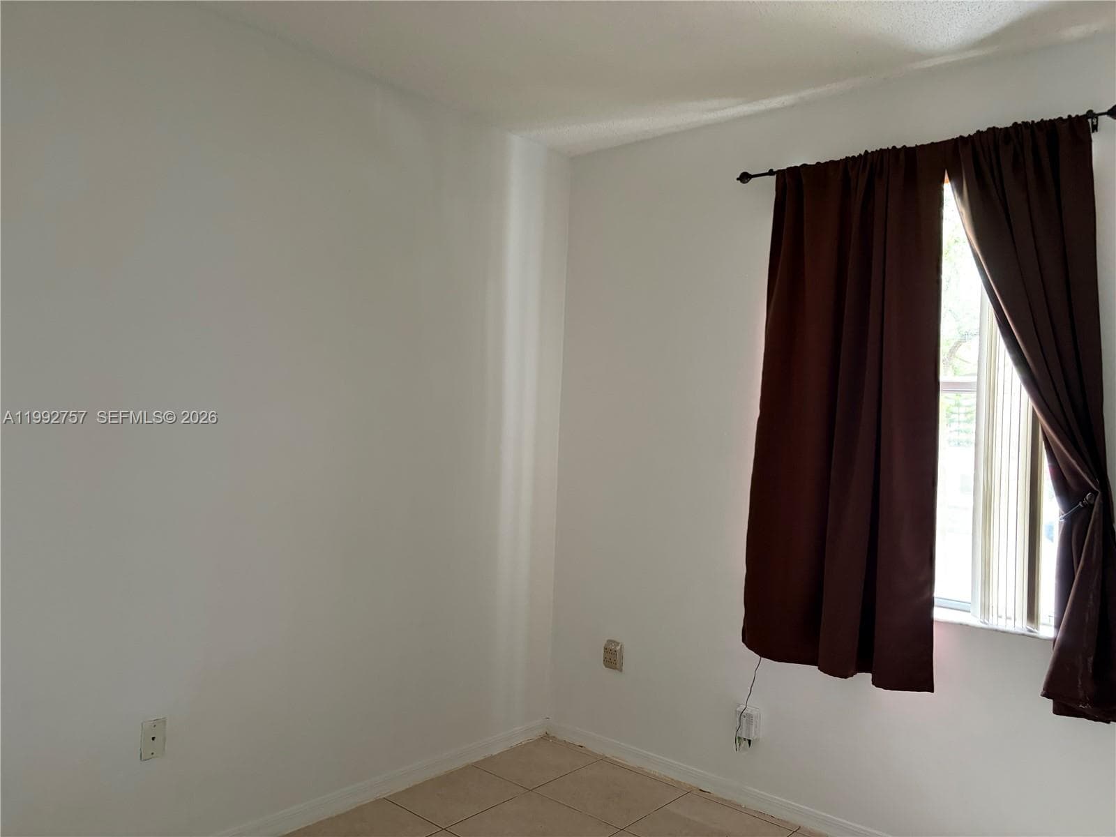 2281 NE 42nd Ave photo 10