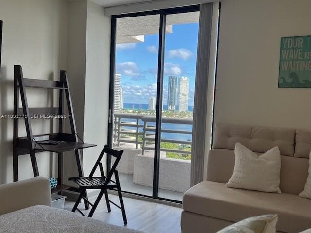 PARC CENTRAL AVENTURA SOU · #1916 in Aventura - Photo 20