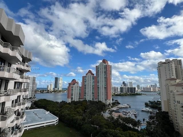 PARC CENTRAL AVENTURA SOU · #1916 in Aventura - Photo 29