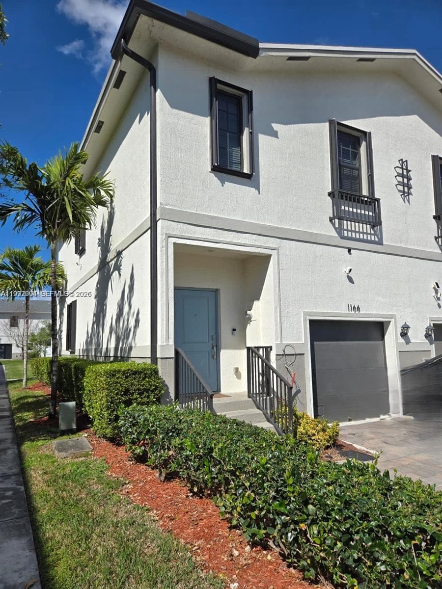 1166 SW 7th Ave photo 1