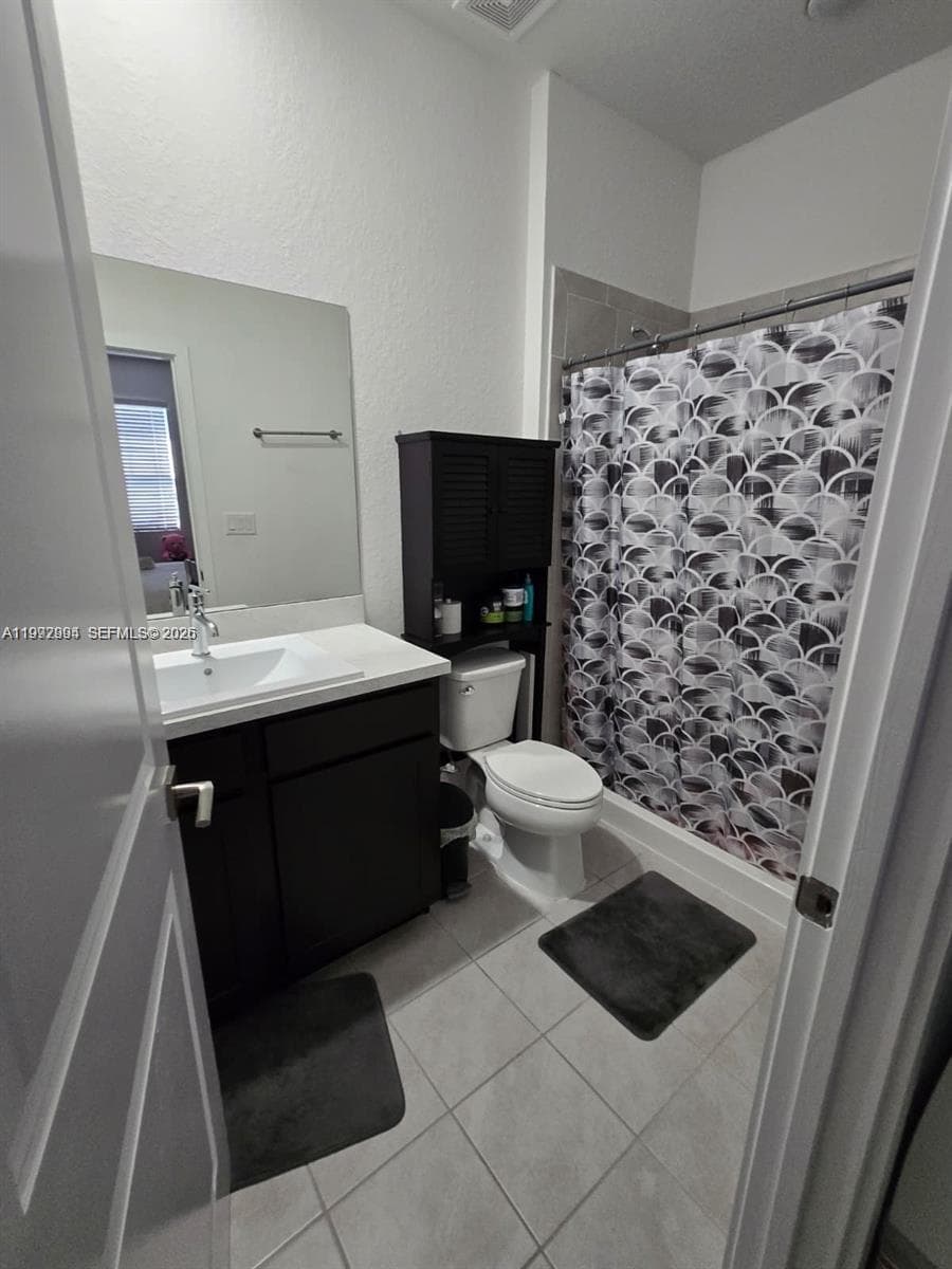 1166 SW 7th Ave photo 28