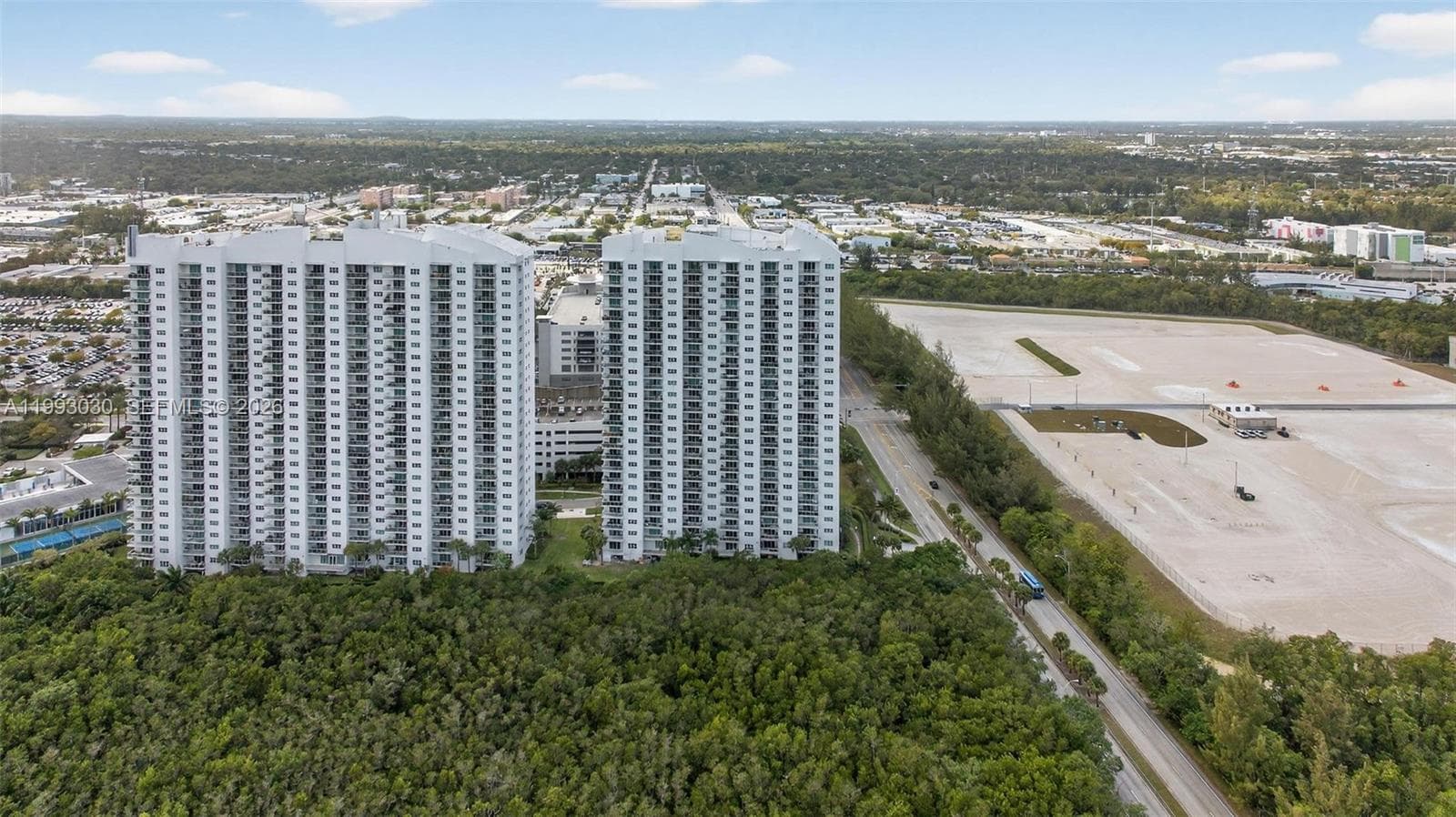 15051 Royal Oaks Ln · #2406 in North Miami - Photo 47