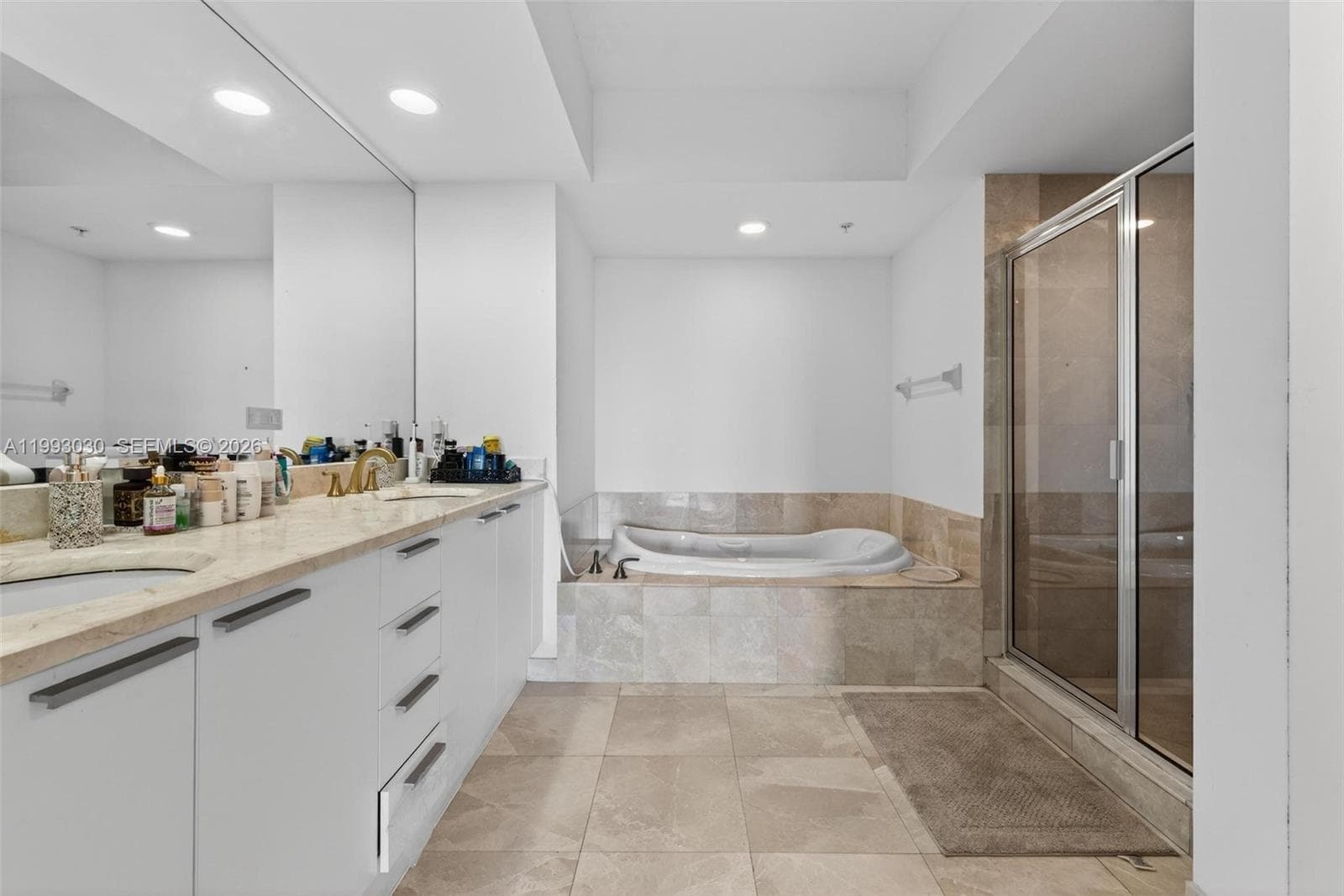 15051 Royal Oaks Ln · #2406 in North Miami - Photo 35