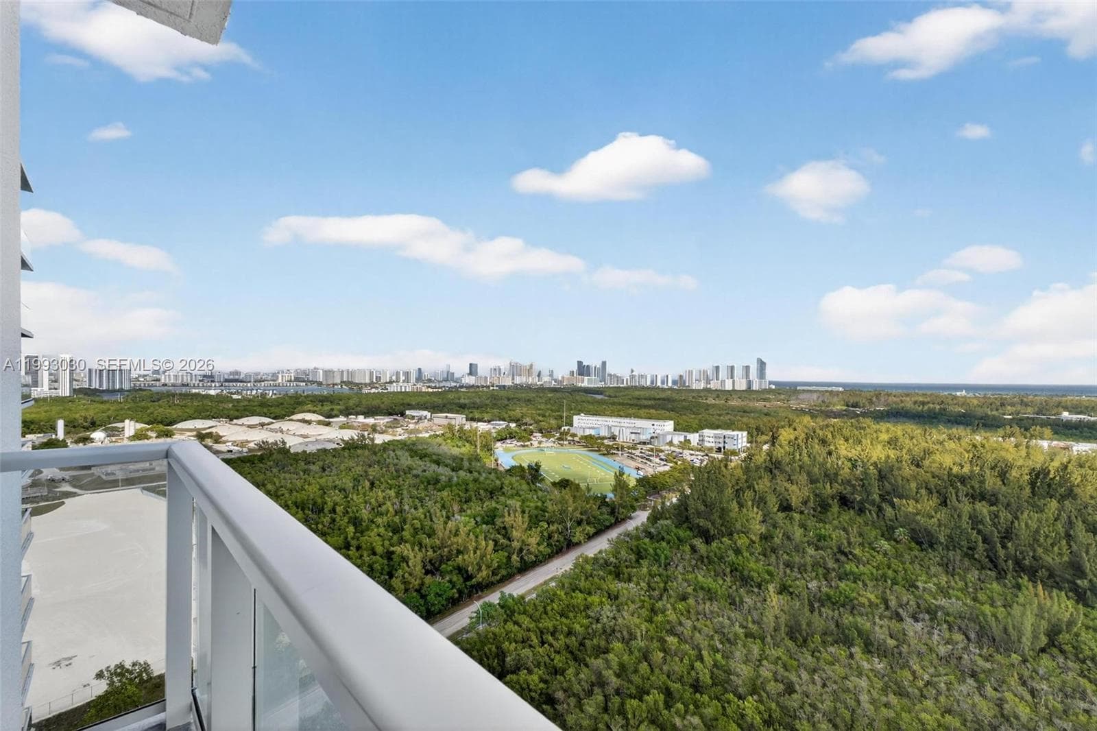 15051 Royal Oaks Ln · #2406 in North Miami - Photo 29
