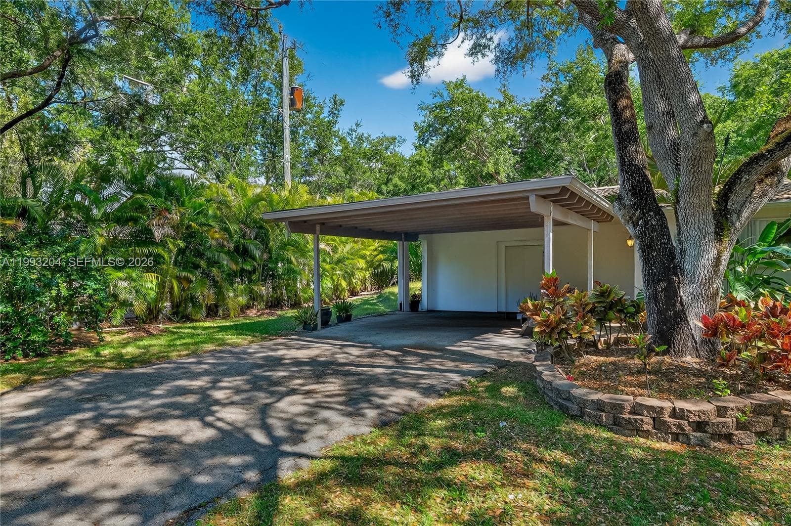 covered car port