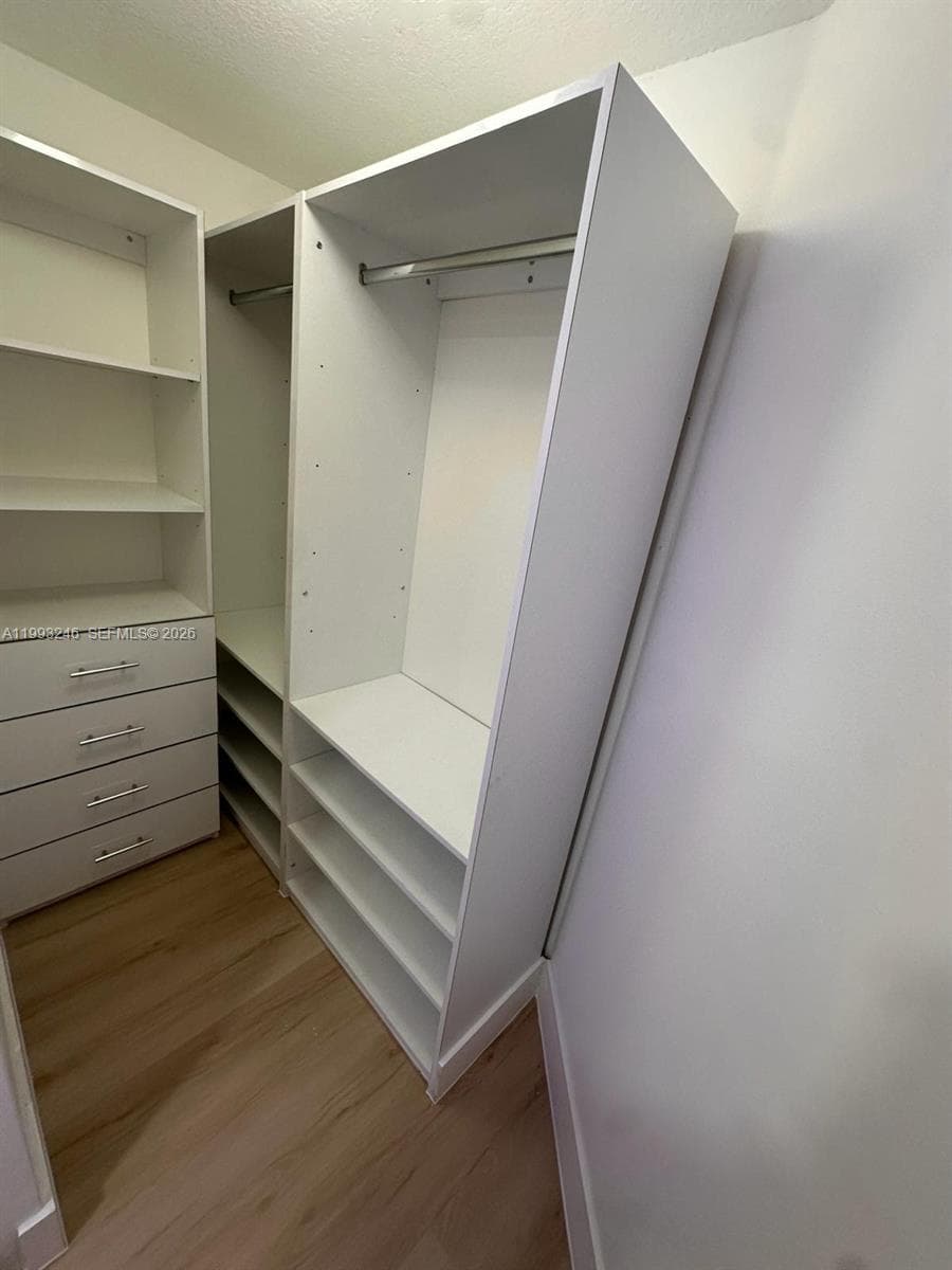 KEYSTONE PARK CONDO · #1116 in Miami - Photo 13